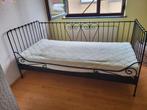 1 persoonsbed met lattenbodem en matras, Ophalen, Zo goed als nieuw