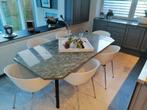 Superbe table en granit et 6 chaises Design Orbit, Maison & Meubles, Tables | Tables à manger, Comme neuf, Enlèvement ou Envoi