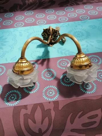 Ancienne applique murale double en bronze décor floral, Enlèvement ou Envoi