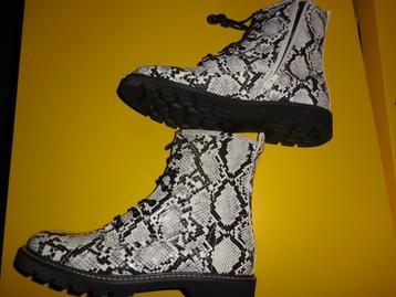 bottes, bottines, chaussures à lacets, taille 41, neuves