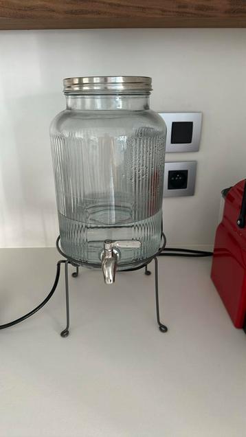 Drankdispencer beschikbaar voor biedingen