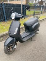 A klasse scooter van 2017, Ophalen, Zo goed als nieuw