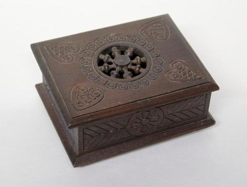 Bijoux – boîte de rangement en bois - Roue du Dharma, Handtassen en Accessoires, Antieke sieraden, Overige typen, Overige materialen