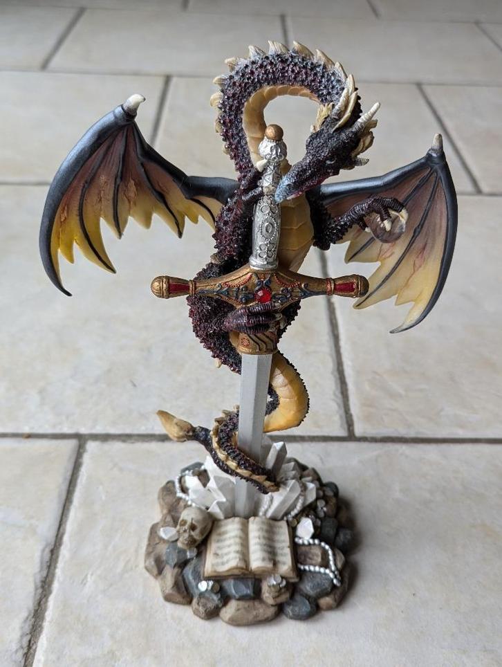 Figurines en résine, Collections, Statues & Figurines, Comme neuf, Fantasy, Enlèvement ou Envoi