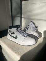 Nike Air Jordan 1 Mid Sneakers size 42,5, Wit, Nike, Ophalen of Verzenden, Zo goed als nieuw