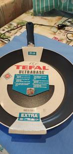 bakpan Tefal ultrabase 28 cm nieuw, Ophalen of Verzenden, Nieuw, Aluminium, Koekenpan of Braadpan