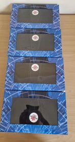 Bakugan Battle Brawlers : 4 boîtes à cartes bleues vintage, Comme neuf, Enlèvement ou Envoi
