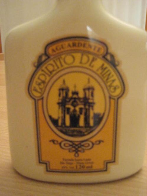 Espirito de Minas Aguardente - inh. 120 ml – ongeopende fles, Verzamelen, Wijnen, Nieuw, Overige typen, Zuid-Amerika, Vol, Ophalen of Verzenden