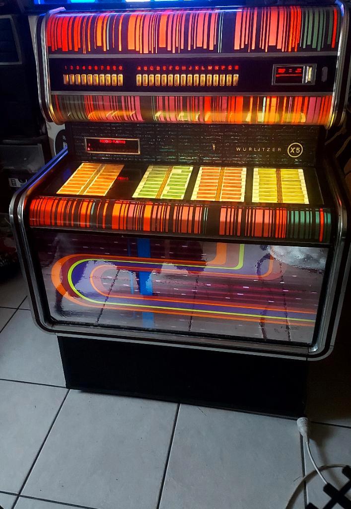 Jukebox, Verzamelen, Automaten | Jukeboxen, Gebruikt, Wurlitzer, 1970 tot heden, Met singles, Ophalen