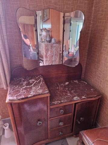 Ancienne coiffeuse, Enlèvement