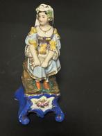 Porseleinen vrouw., Antiek en Kunst, Verzenden