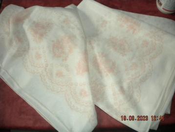 Tafeldoek beschikbaar voor biedingen