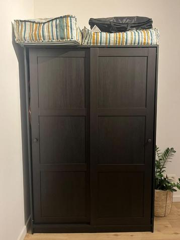 Wardrobe with sliding doors, black-brown beschikbaar voor biedingen