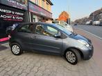 Toyota Yaris 1.3 Benzine 95.000 km Garantie 1 jaar, Airbags, Bedrijf, Handgeschakeld, Grijs