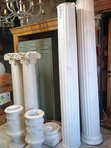 Pilaren ,zuilen , palen, gips,sier,decoratief, 2x sets  beschikbaar voor biedingen