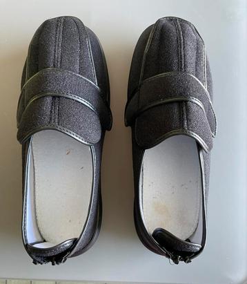 Verbandschoenen - maat 43 beschikbaar voor biedingen