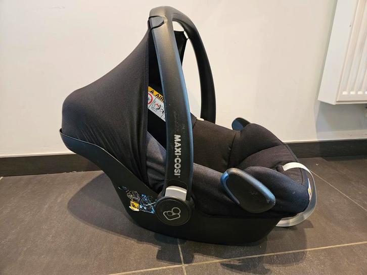 Maxi cosi rox met family fix basis, Enfants & Bébés, Sièges auto, Maxi-Cosi, 0 à 18 kg, Ceinture de sécurité ou Isofix, Enlèvement