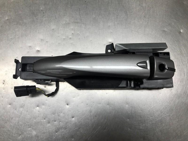 PORTIERGREEP BUITEN LINKS VOOR Pulsar (C13) (|8061121133|), Gebruikt, Dhr. M. Roggen, Voor, Marinus@Japoto.nl