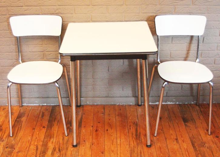 Hagelwit Formica Tafeltje + 2 Formica Stoelen / Jaren 60, Huis en Inrichting, Tafels | Sidetables, Zo goed als nieuw, Vierkant