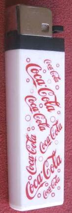 Witte Coca Cola wegwerpaansteker met vele malen tekst Coca-, Ophalen of Verzenden, Nieuw
