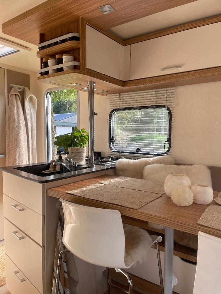 Unieke design caravan KNAUS LIFESTYLE 560, Caravans en Kamperen, Caravans, Particulier, tot en met 4, 1250 - 1500 kg, Overige