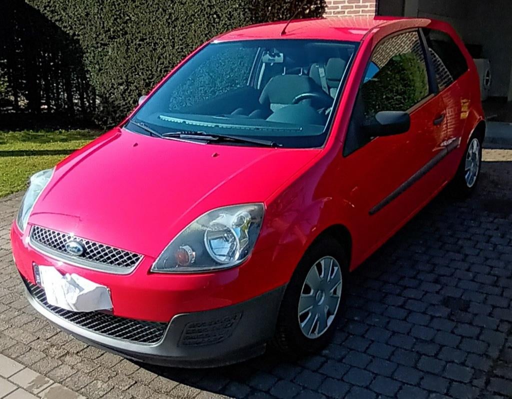 Prachtige Ford Fiesta Mk4 van 2007 - 2500euro, Particulier, Benzine, Te koop