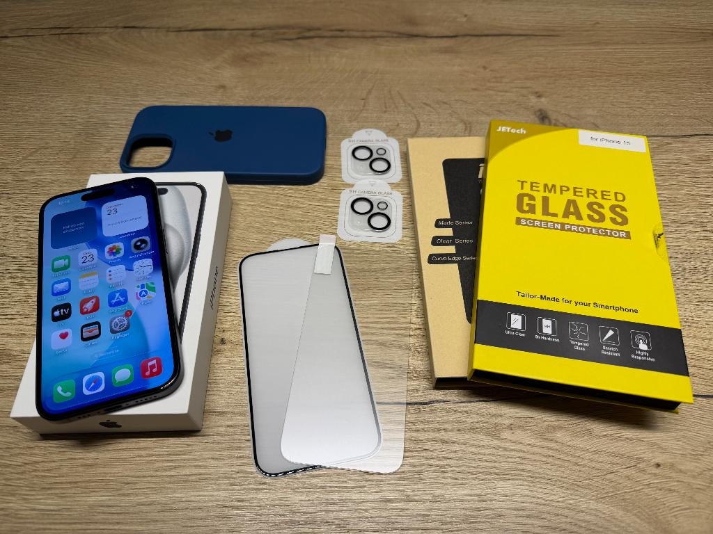 iPhone 15 128Gb Noir + Accessoires, Télécoms, Téléphonie mobile | Apple iPhone, Utilisé, 128 GB, Sans abonnement, Sans simlock