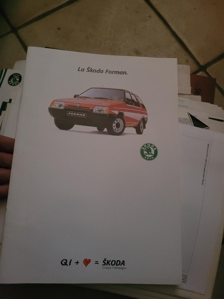 Catalogue Officiel Škoda Forman (Ancienne Concession), Livres, Autos | Brochures & Magazines, Neuf, Enlèvement