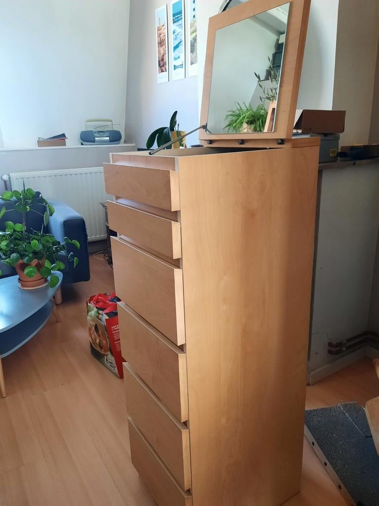 Commode 6 tiroirs et miroir Malm, Maison & Meubles, Armoires | Commodes, Enlèvement