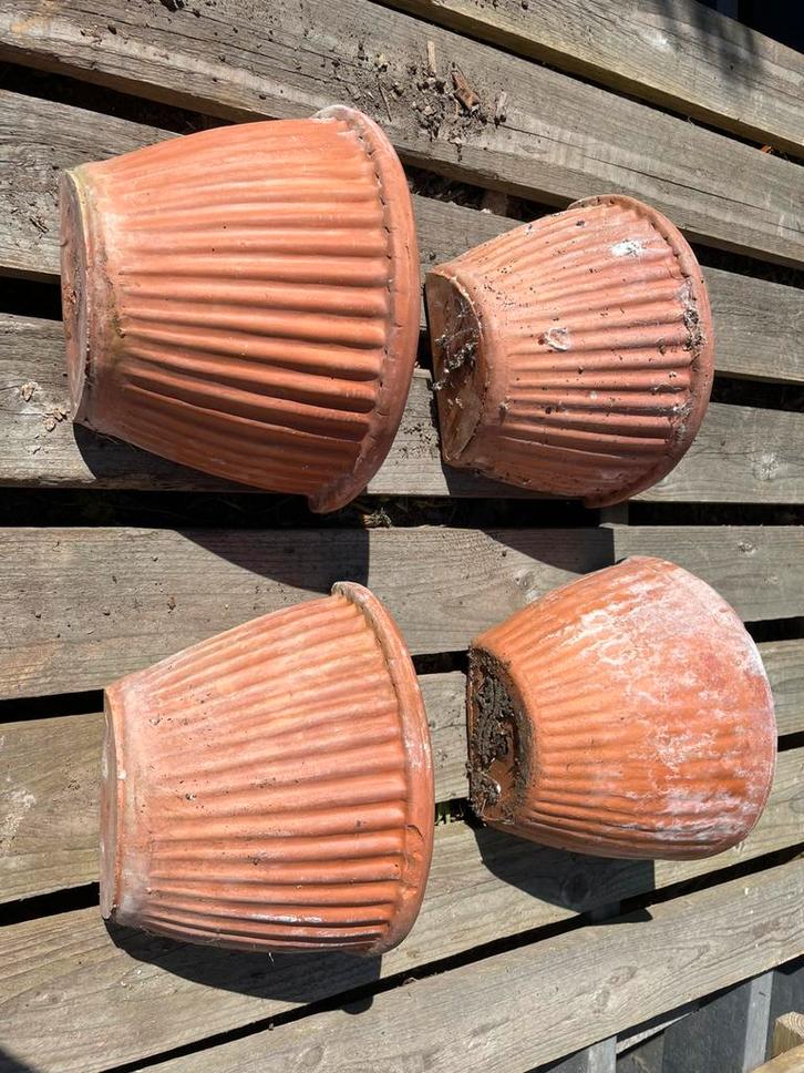 4 Terracotta hangpotten / hang bloempotten / muurpotten, Jardin & Terrasse, Pots de fleurs, Comme neuf, Terracotta, Enlèvement