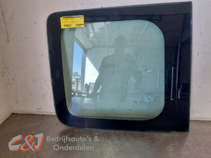 Vitre portière arrière camionnette d'un Opel Vivaro, -, Opel, 3 mois de garantie, Utilisé