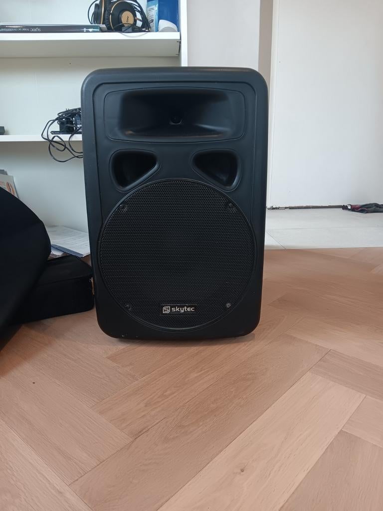 Skytec monitor, Ophalen