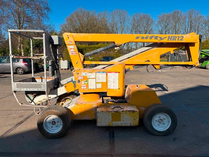 Niftylift HR 12 N D E 12m knikarmhoogwerker nifty, Articles professionnels, Machines & Construction | Ascenseurs, Échafaudages & Échelles
