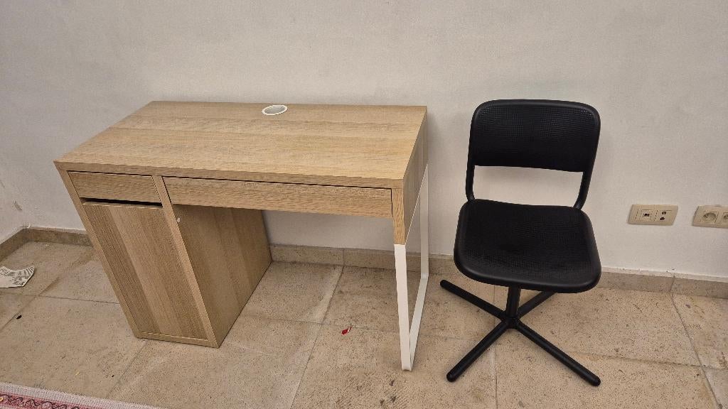 Micke bureau 105x50 cm, Huis en Inrichting, Ophalen, 105 cm, Scandinavisch, Zo goed als nieuw