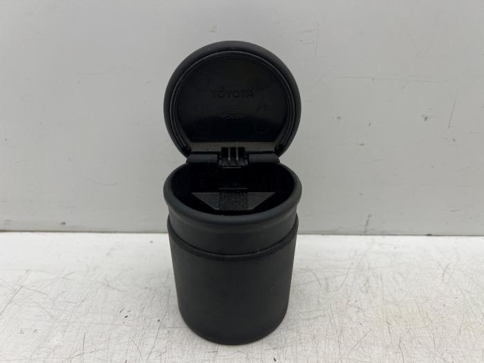 Asbak voor van een Toyota Rav-4, Gebruikt, -, -, Ophalen of Verzenden