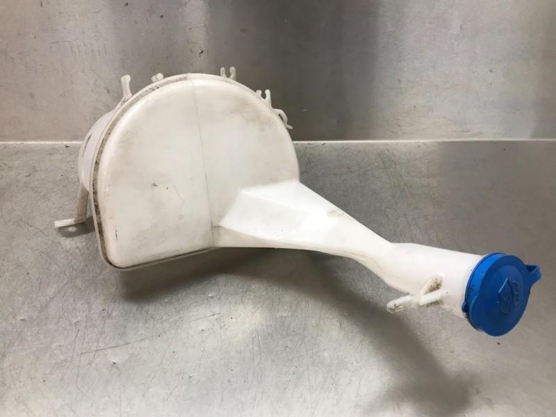 LAVE-GLACE RESERVOIR AVANT Toyota Yaris (P1), Utilisé, Toyota