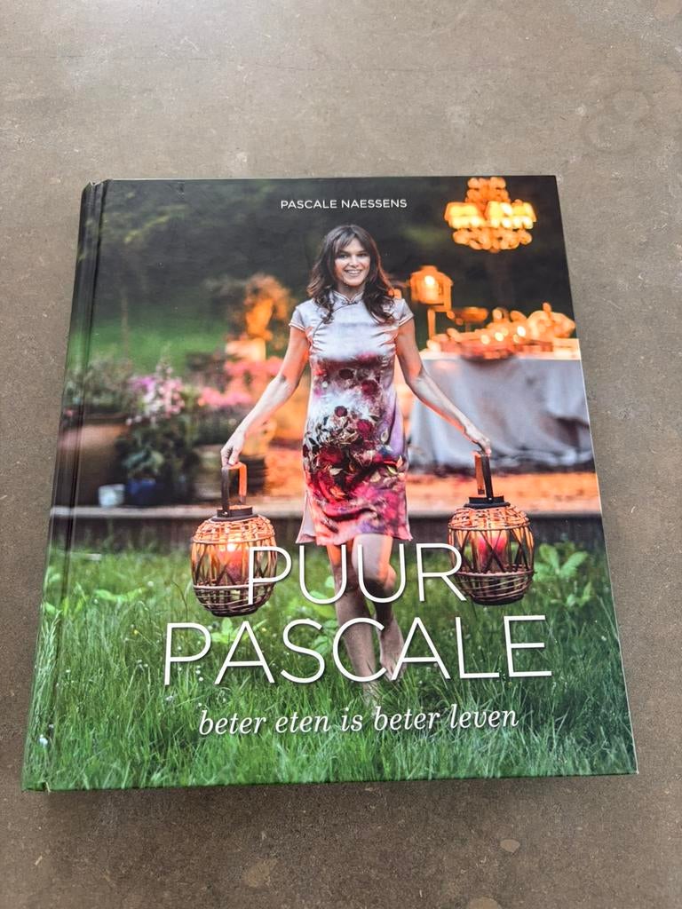 Kookboek Puur Pascale Beter eten is beter leven, Livres, Livres de cuisine, Enlèvement ou Envoi, Autres types, Cuisine saine, Comme neuf