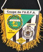 1982 Prachtige KSC sporting Lokeren FC Nantes vaandel, Ophalen of Verzenden, Spel