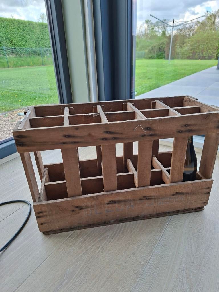 Houten wijnrek in goede staat. 54X36X23., Doe-het-zelf en Bouw, Kratten en Dozen, Ophalen, Krat
