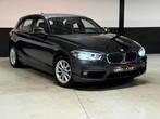 BMW 116i BENZINE**027.000KM!**NIEUWSTAAT /LED/NAVI/GEKEURD✅, Auto's, 4 cilinders, Leder, 5 deurs, Zilver of Grijs