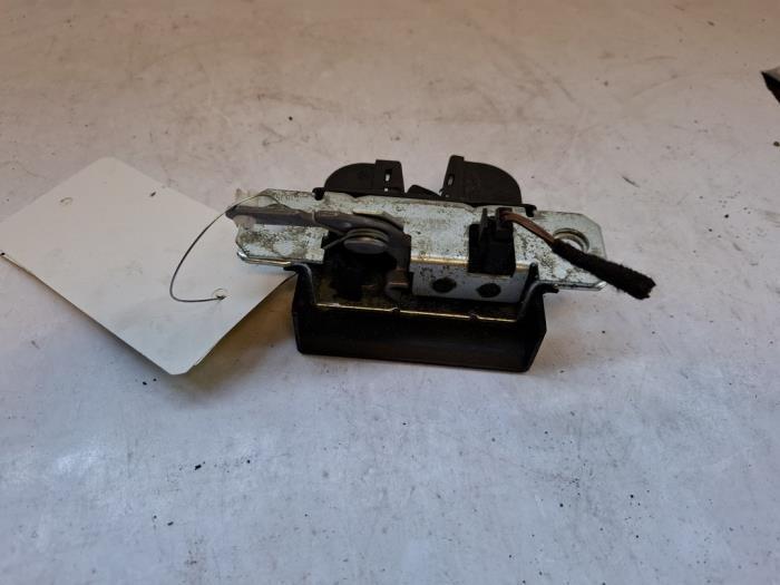 Mécanique de verrouillage hayon d'un Volkswagen Polo, Volkswagen, -, 3 mois de garantie, Utilisé