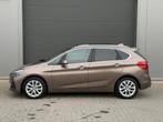 BMW 218I automaat pano dak head-up, Auto's, Monovolume, Euro 6, Bruin, Parkeersensor