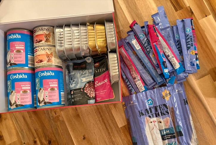 Grote set kattenvoer & snacks, Animaux & Accessoires, Nourriture pour Animaux, Chat, Enlèvement