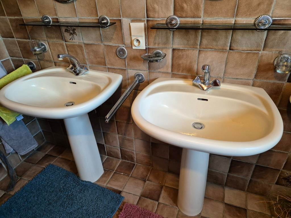 Spoelbak badkamer, Ophalen