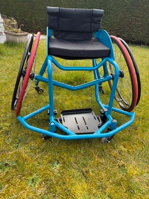 Sport Rolstoel Quirumed (basketball rolstoel), Sport en Fitness, Basketbal, Zo goed als nieuw, Overige typen, Ophalen