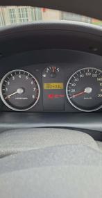 voiture, Autos, Hyundai, Argent ou Gris, Achat, Boîte manuelle, Berline