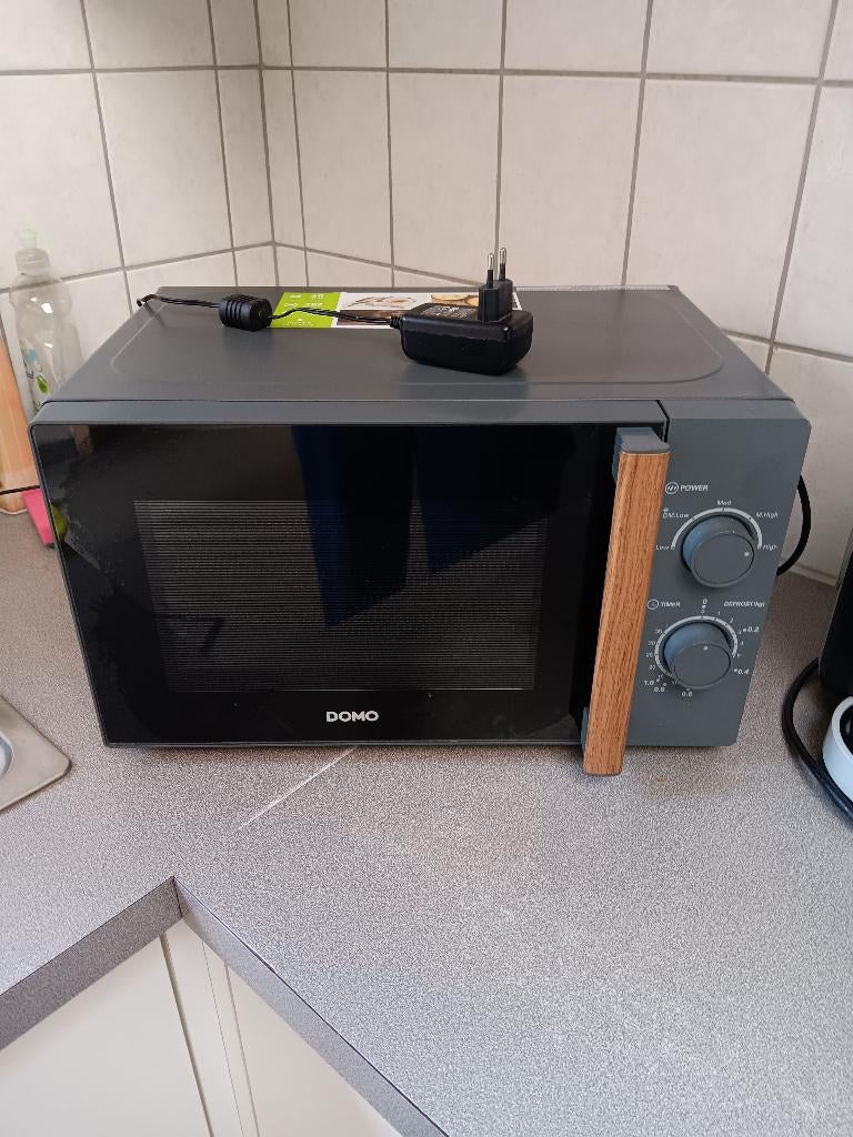 Dovo micro oven te koop., Ophalen, Microgolfoven, Zo goed als nieuw, Draaiplateau