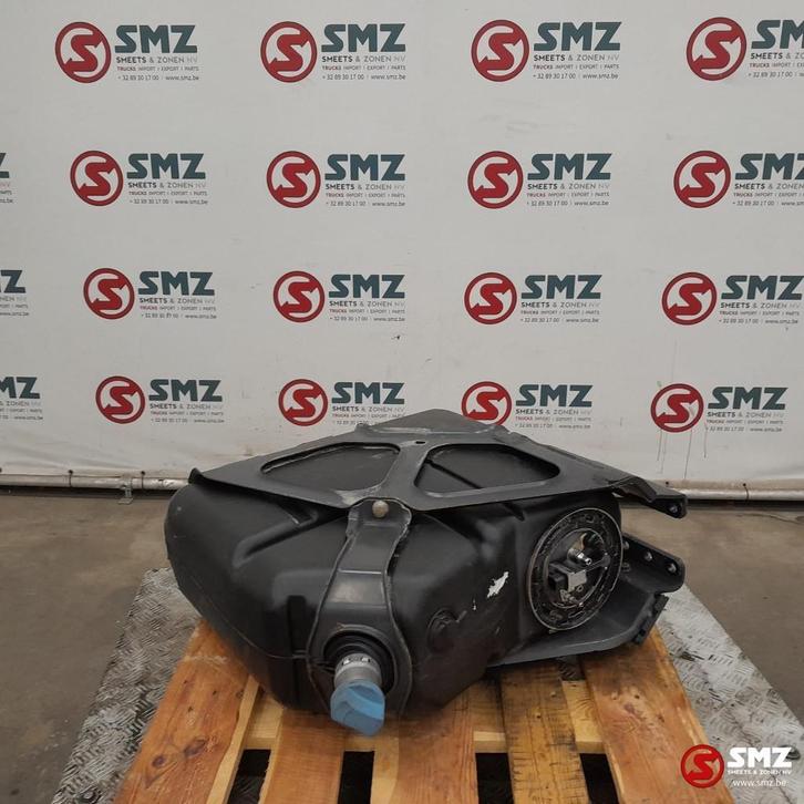 Occ AdBluetank 60L + AdBlueniveausensor Mercedes, Auto-onderdelen, Vrachtwagen-onderdelen, Mercedes-Benz, Brandstofsystemen, Gebruikt