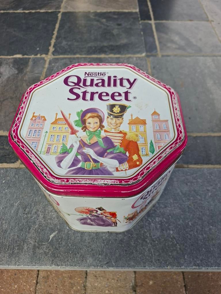 Blikken doos uit oma's snoepjeskast., Verzamelen, Ophalen