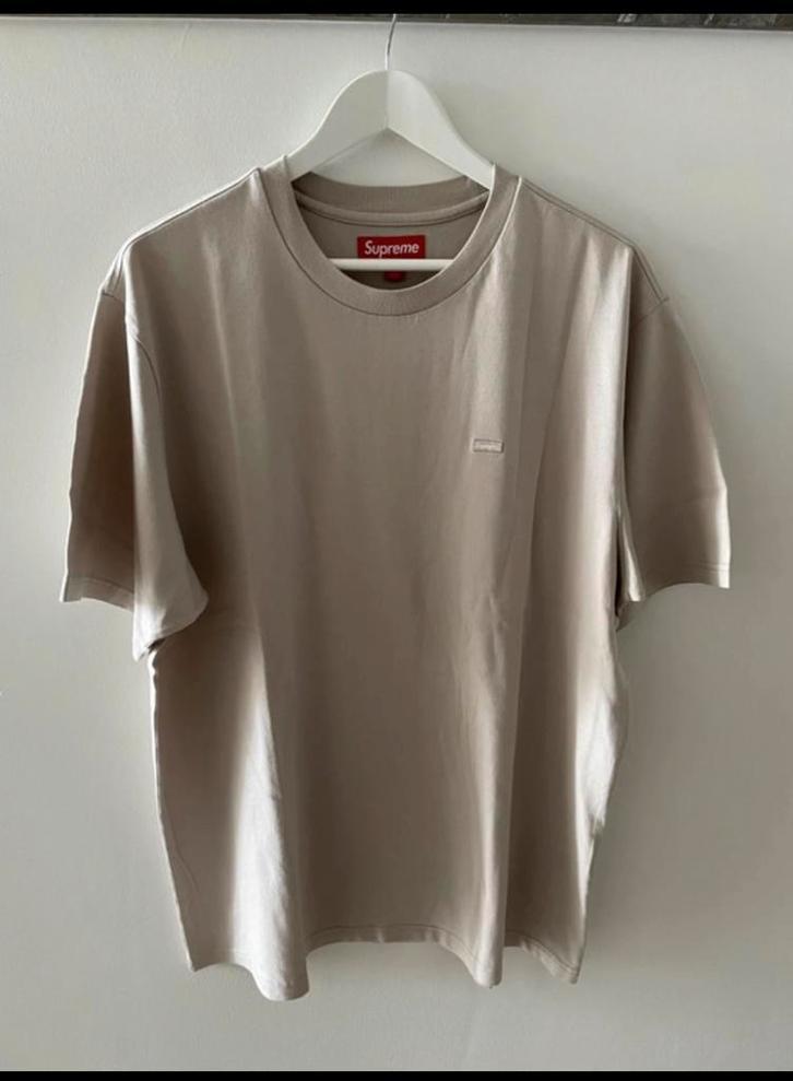 T-shirt Supreme Small Box Logo, Kleding | Heren, T-shirts, Nieuw, Maat 52/54 (L), Beige, Ophalen of Verzenden